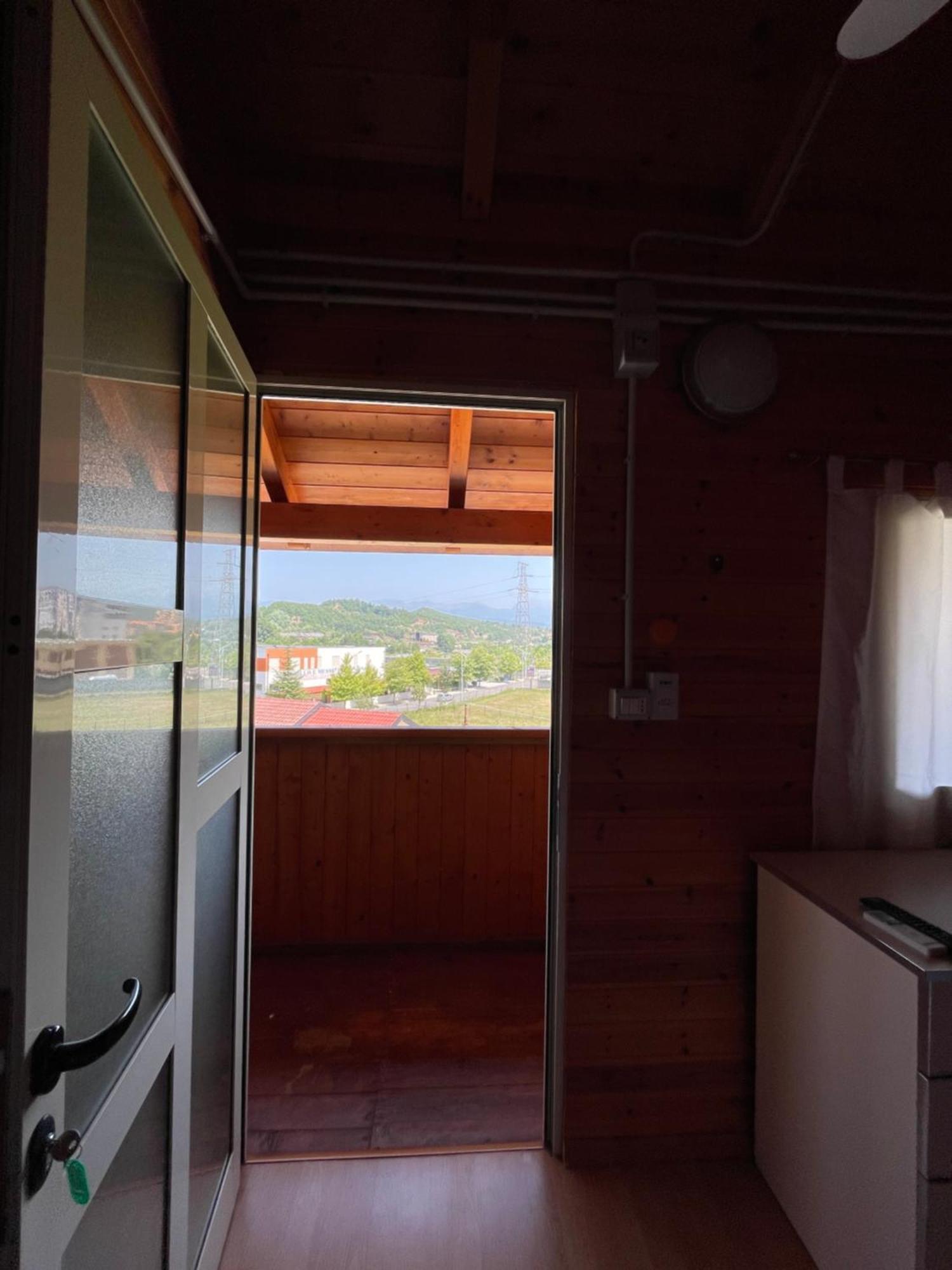 Vila Livio - Guest House Rreshen Mirdite Exteriör bild
